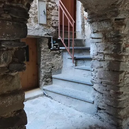 Casina Vicino Al Vico Holiday home *